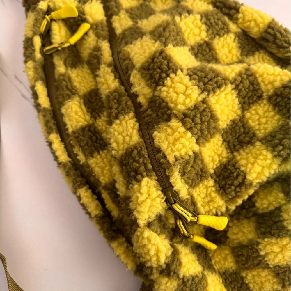 No Boundaries Green Checkered Sling Bag - Picture 6 of 8